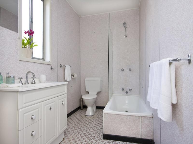 61 Windsor Road, Red Hill QLD 4059