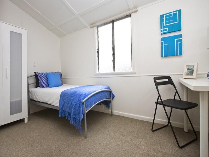 61 Windsor Road, Red Hill QLD 4059