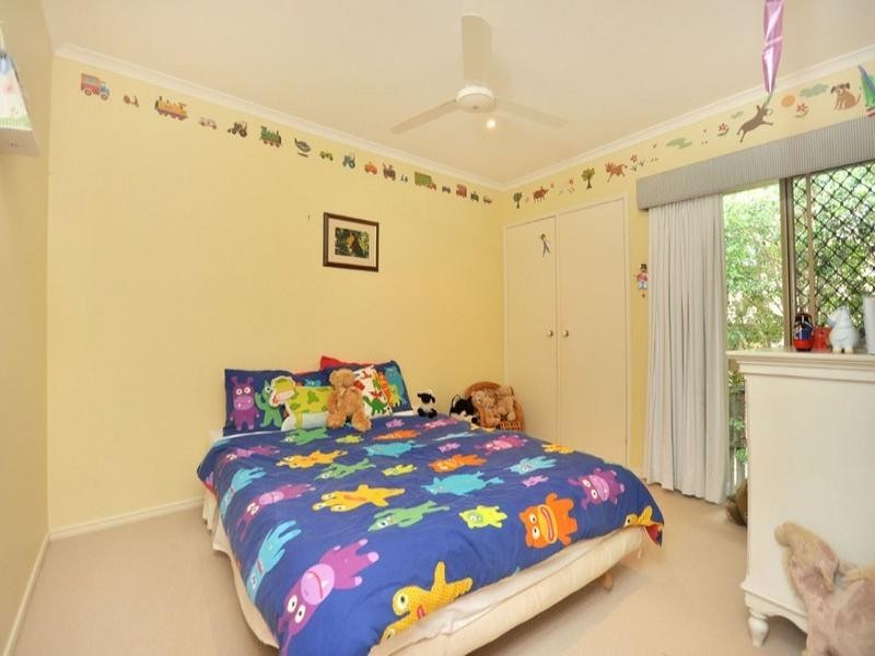 5 Larter Court, Brookfield QLD 4069