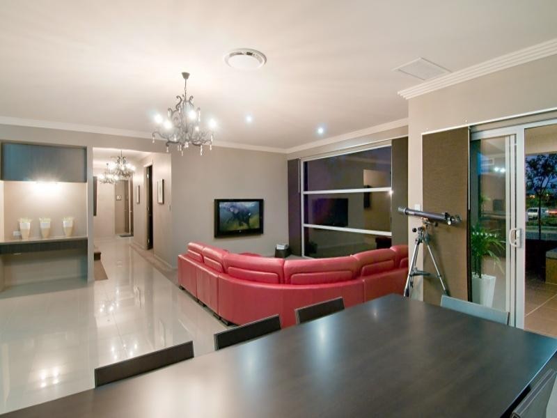 1 Parkway Crescent, Murrumba Downs QLD 4503