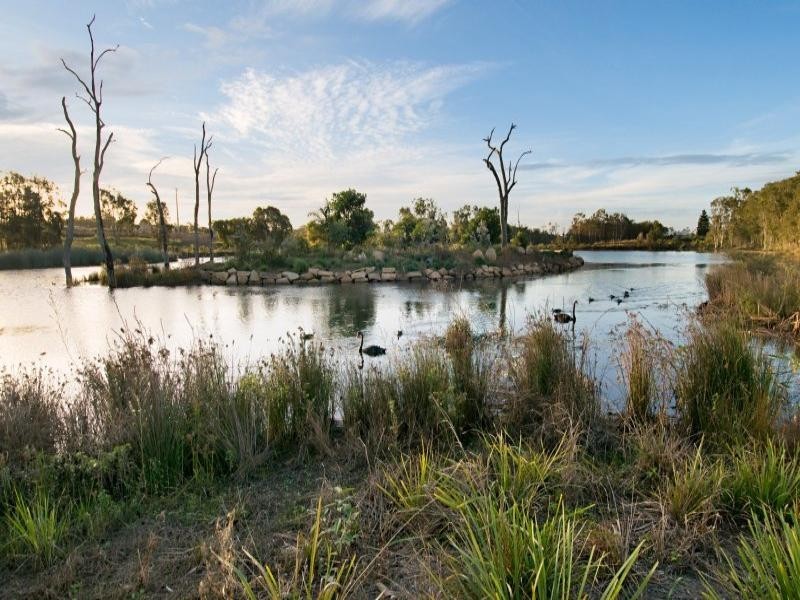 1 Parkway Crescent, Murrumba Downs QLD 4503