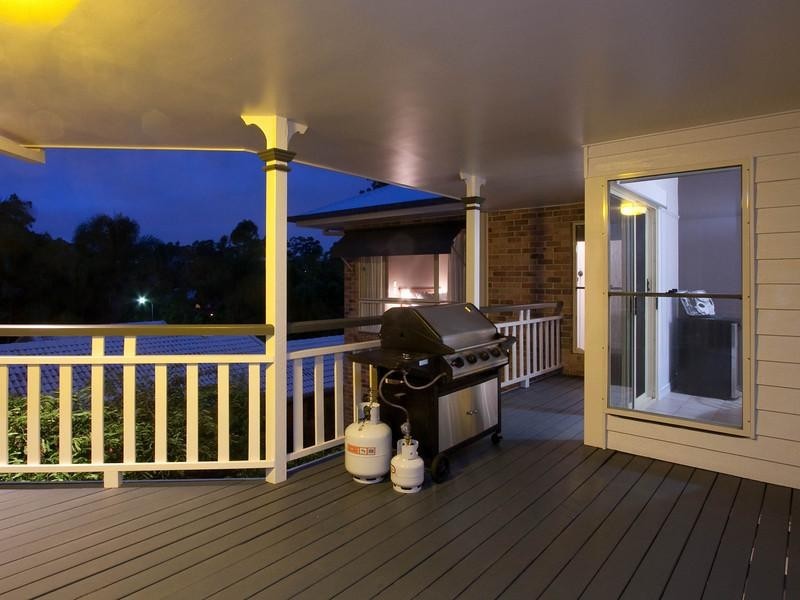 49 Morningview Street, Chapel Hill QLD 4069