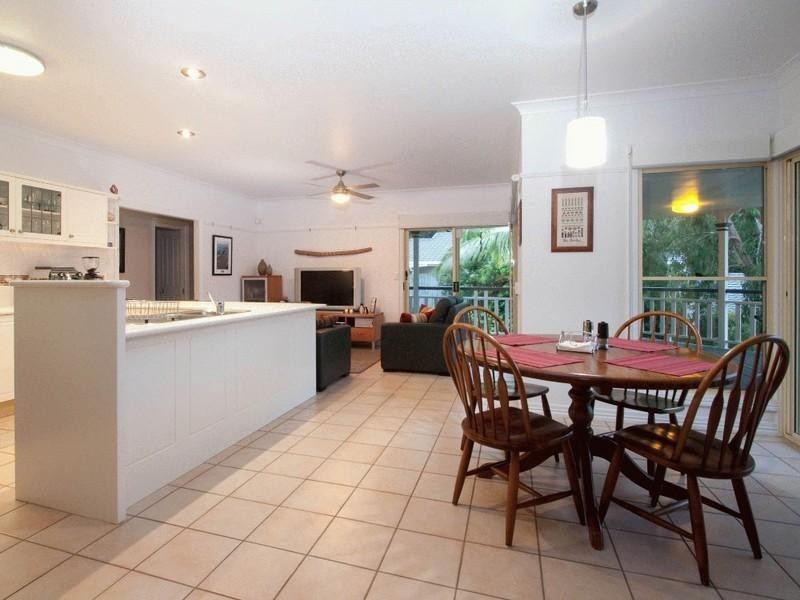 49 Morningview Street, Chapel Hill QLD 4069