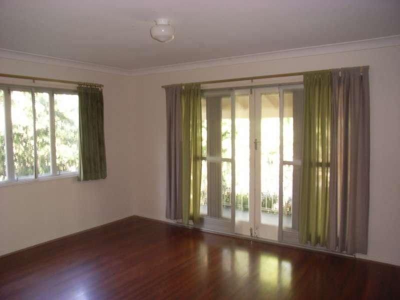 25 Dempster Street, Toowong QLD 4066