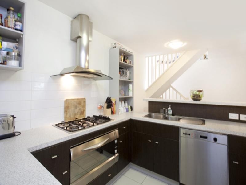 2/11 Terrace Street, Newmarket QLD 4051