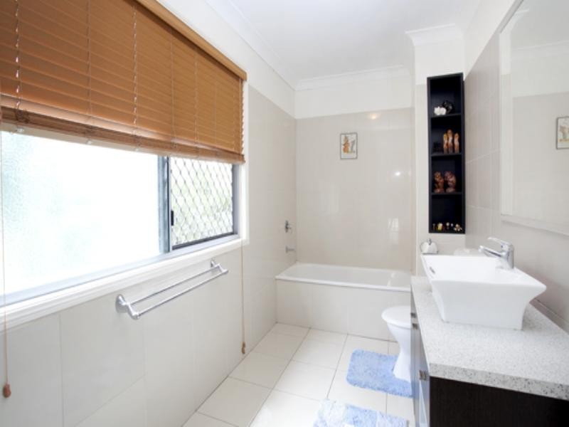 2/11 Terrace Street, Newmarket QLD 4051