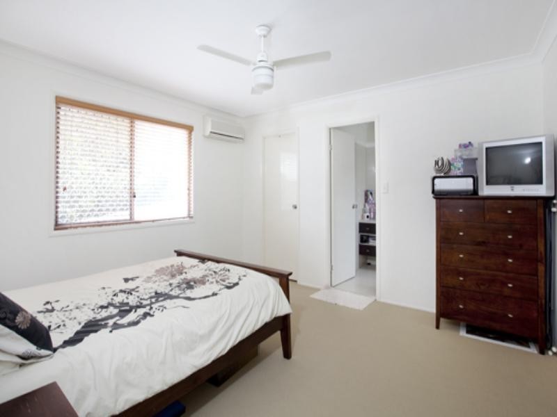 2/11 Terrace Street, Newmarket QLD 4051