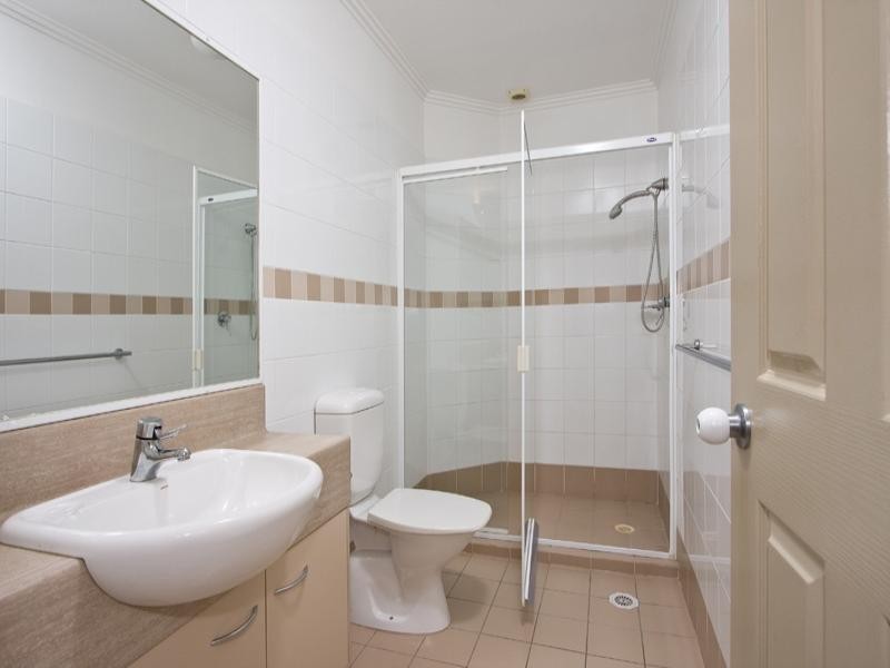 16 Tristania Drive, Bardon QLD 4065