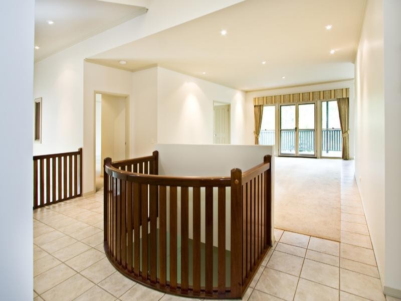 16 Tristania Drive, Bardon QLD 4065