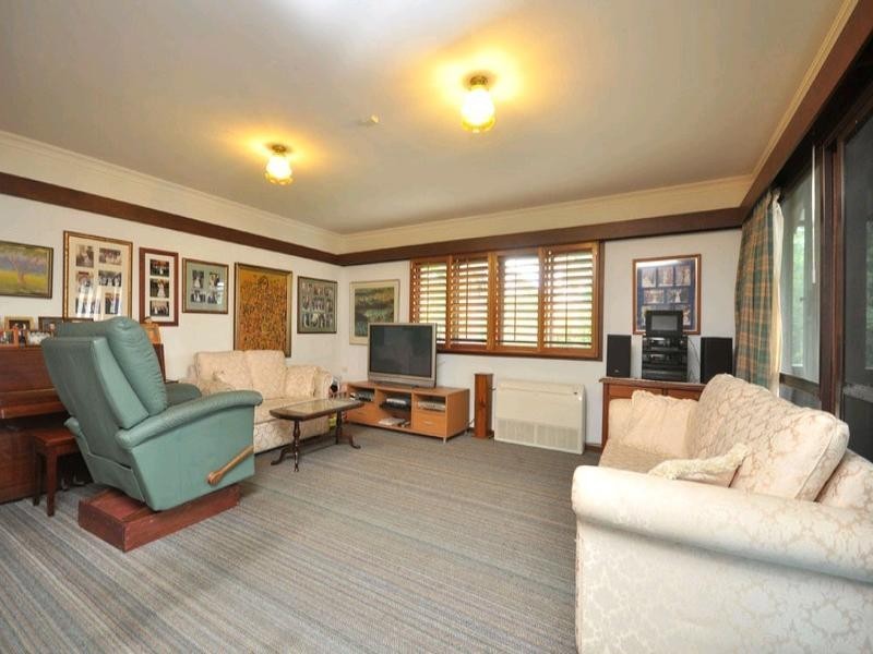 6 The Drive, Bardon QLD 4065