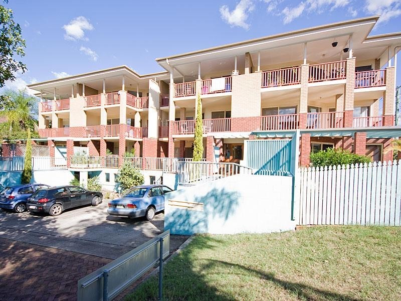 13/1 Golding Street, Toowong QLD 4066