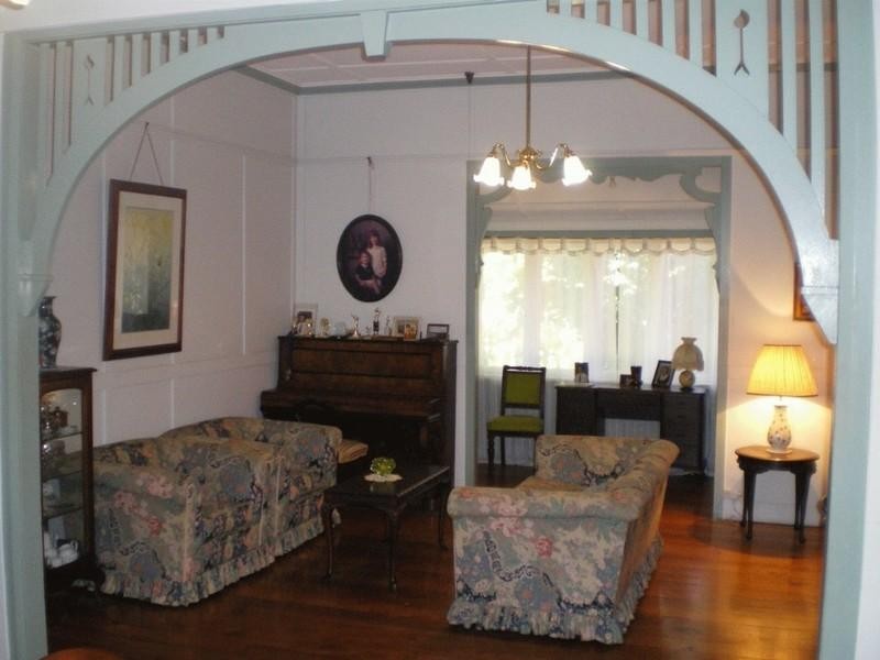 53 Simpsons Road, Bardon QLD 4065