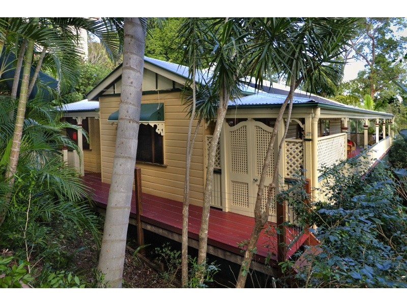 44 Mackay Terrace, Bardon QLD 4065