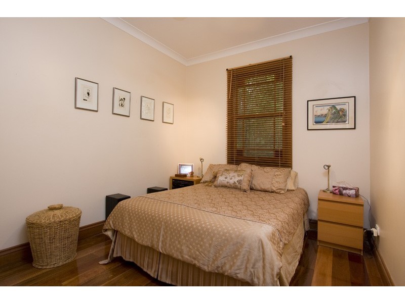 44 Mackay Terrace, Bardon QLD 4065