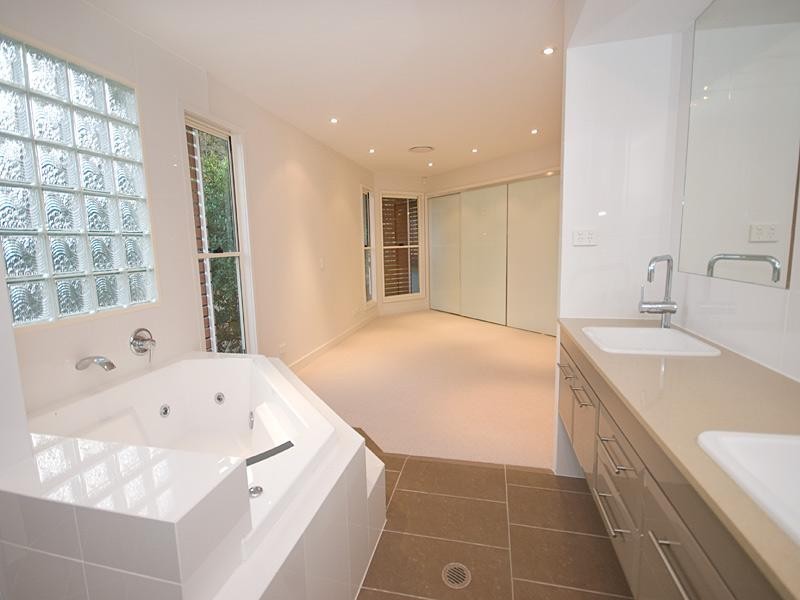 25b Munro Street, Auchenflower QLD 4066