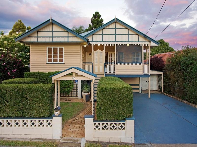 10 Newcastle Street, Fairfield QLD 4103