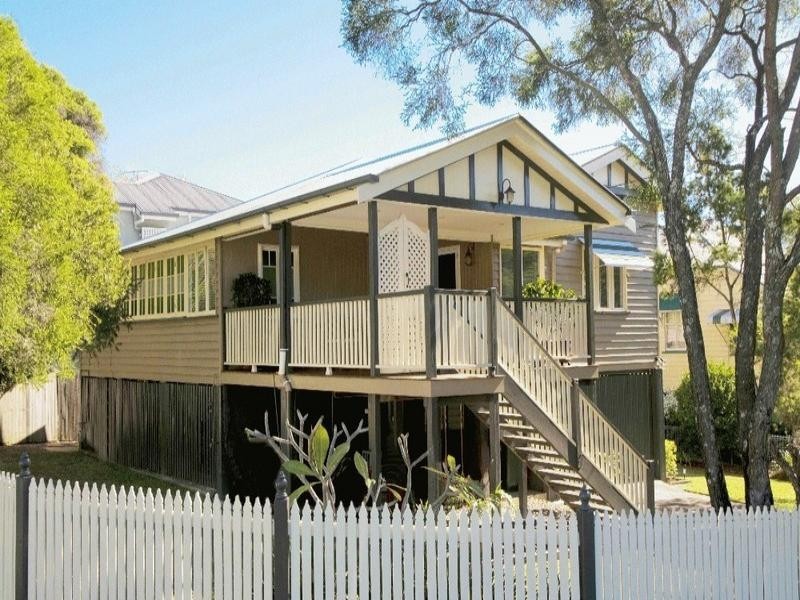 2 Meecham Street, Grange QLD 4051