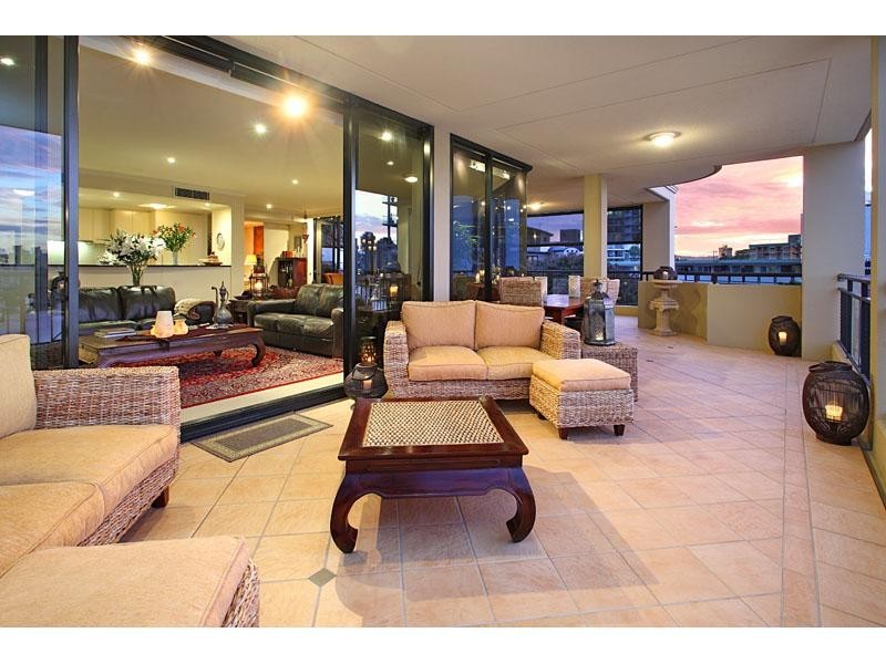 241 Wellington Road, East Brisbane QLD 4169