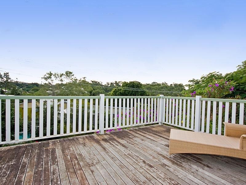 26 Hebe Street, Bardon QLD 4065