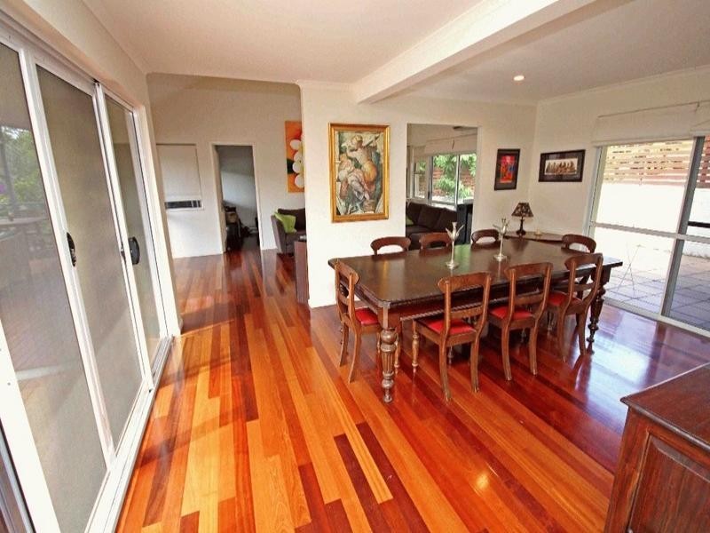 2 Satinwood Court, Bardon QLD 4065