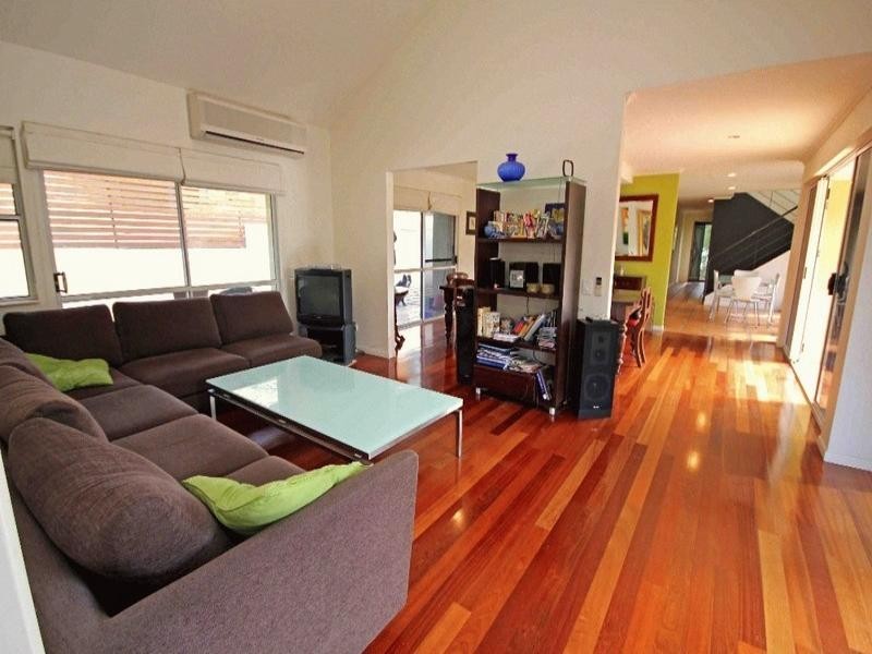 2 Satinwood Court, Bardon QLD 4065