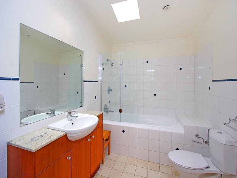 34 Mahara Street, Bardon QLD 4065