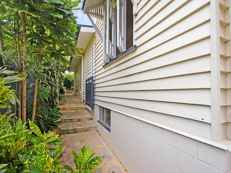 34 Mahara Street, Bardon QLD 4065