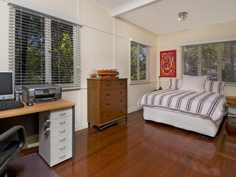 107 Alexandra Street, Bardon QLD 4065