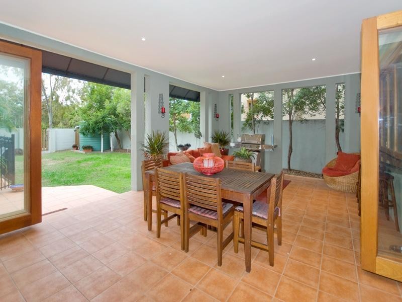 34 Portside Place, Bulimba QLD 4171