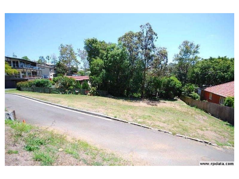 17 Hebe Street, Bardon QLD 4065