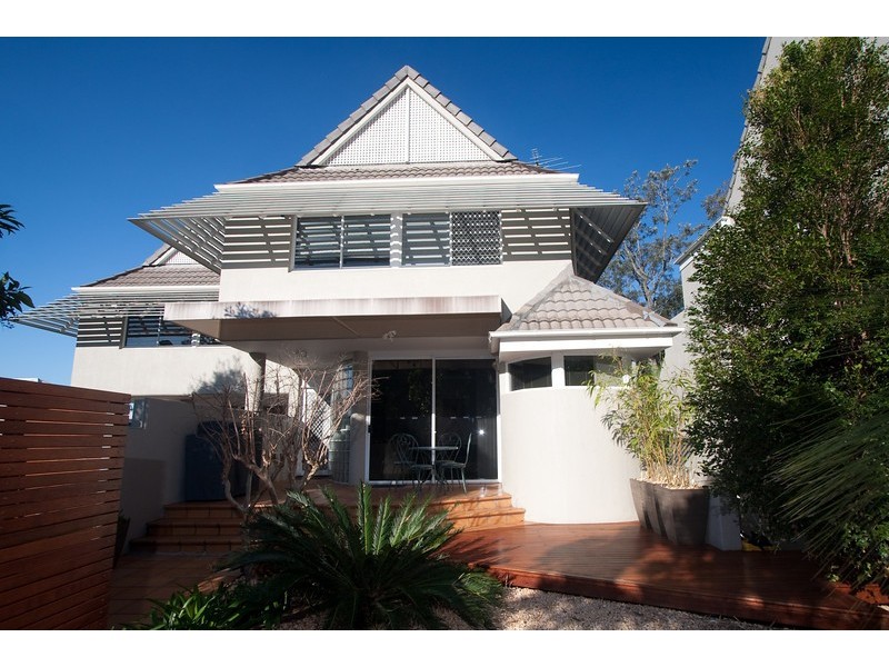 2/62 Ryans Road, St Lucia QLD 4067