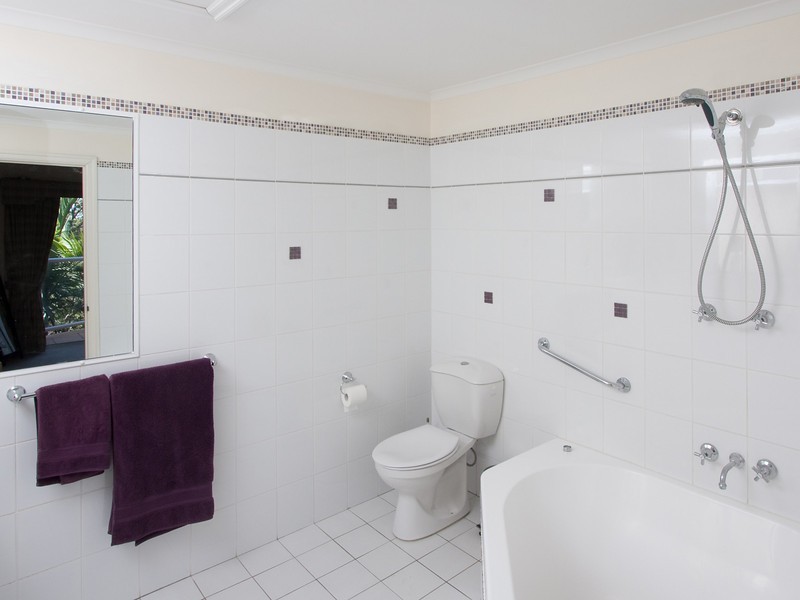 2/62 Ryans Road, St Lucia QLD 4067