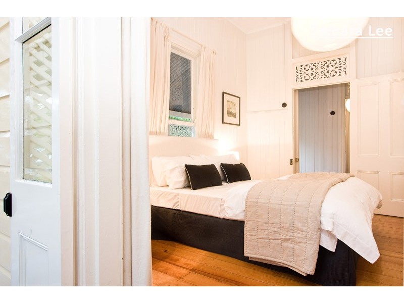 18 Bancroft Street, Kelvin Grove QLD 4059