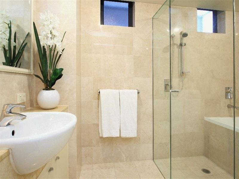 76 Thorn Street, Kangaroo Point QLD 4169