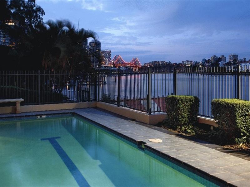 76 Thorn Street, Kangaroo Point QLD 4169