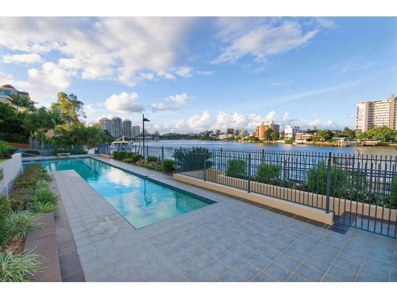 76 Thorn Street, Kangaroo Point QLD 4169