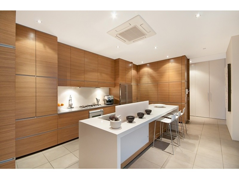 71 Outlook Crescent, Bardon QLD 4065