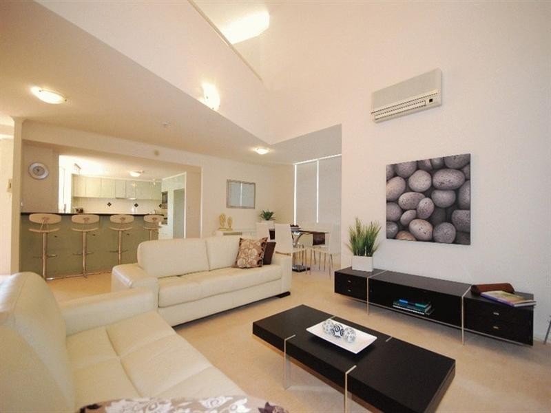 98 Holman Street, Kangaroo Point QLD 4169