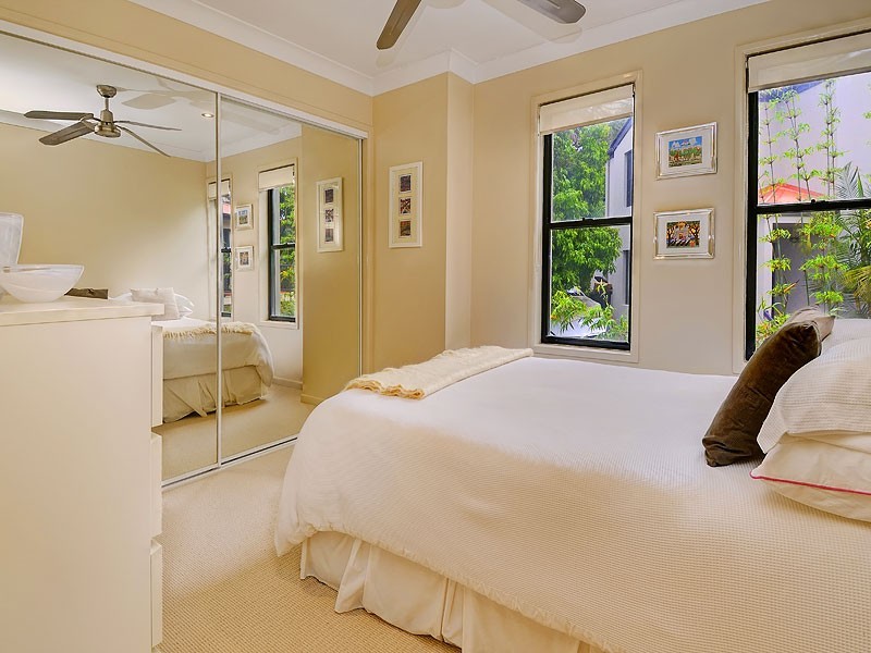 2/28 Fleming Road, Herston QLD 4006