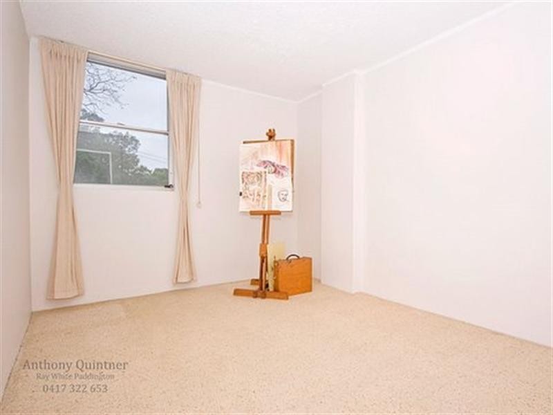 2/36 Jerdanefield Road, St Lucia QLD 4067