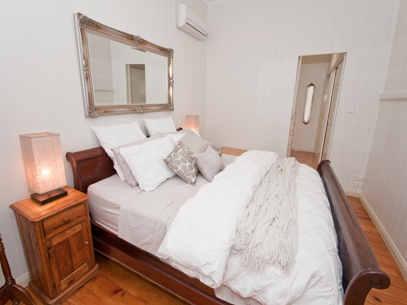 24 Murray Street, Red Hill QLD 4059