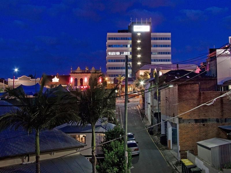 2/12 Sheriff Street, Brisbane QLD 4000