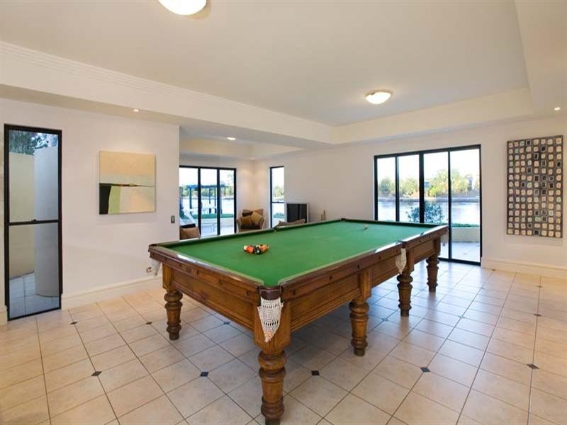 570 Coronation Drive, Toowong QLD 4066