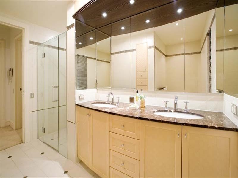 570 Coronation Drive, Toowong QLD 4066