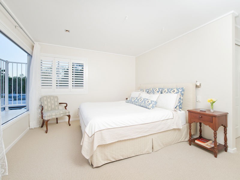 40 Barnett Road, Bardon QLD 4065