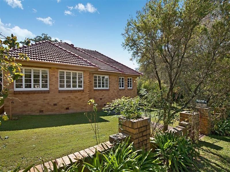 18 Clarke Street, Bardon QLD 4065