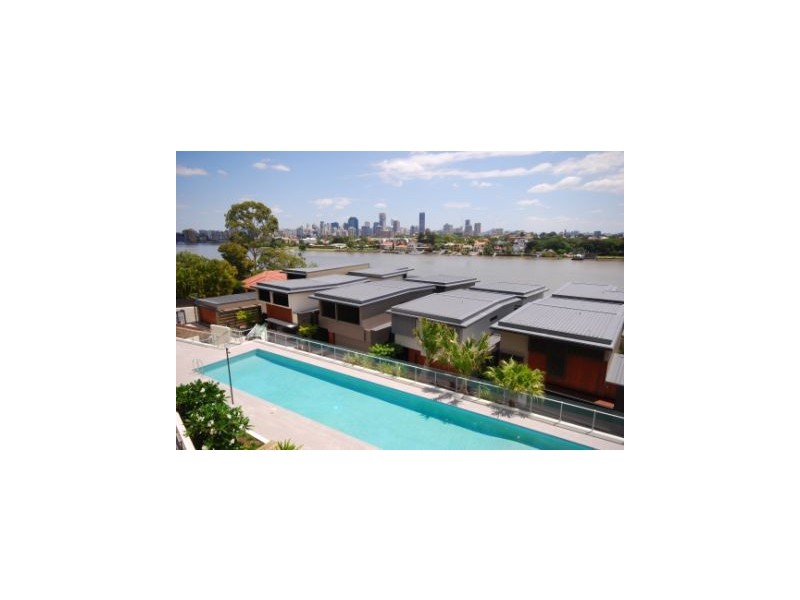 90 Wynnum Road, Norman Park QLD 4170