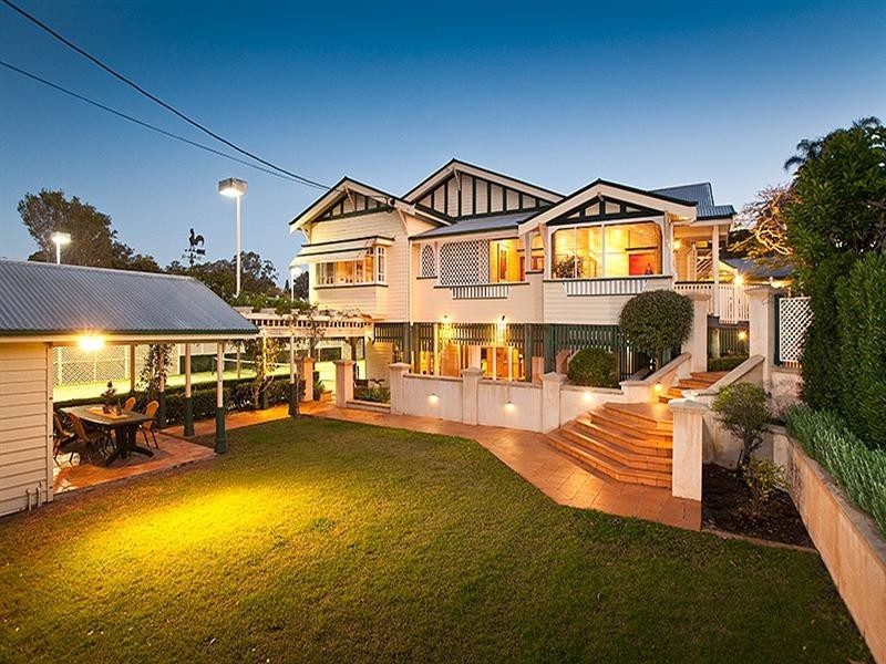16 Kew Street, Indooroopilly QLD 4068