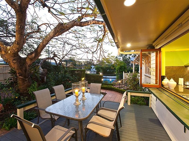 16 Kew Street, Indooroopilly QLD 4068