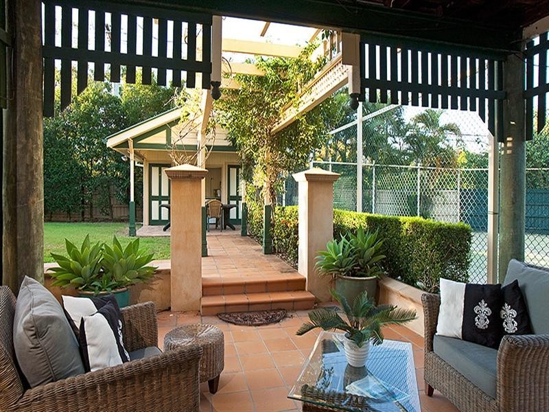16 Kew Street, Indooroopilly QLD 4068